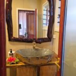 Nuku Beach Villa Bathroom 1